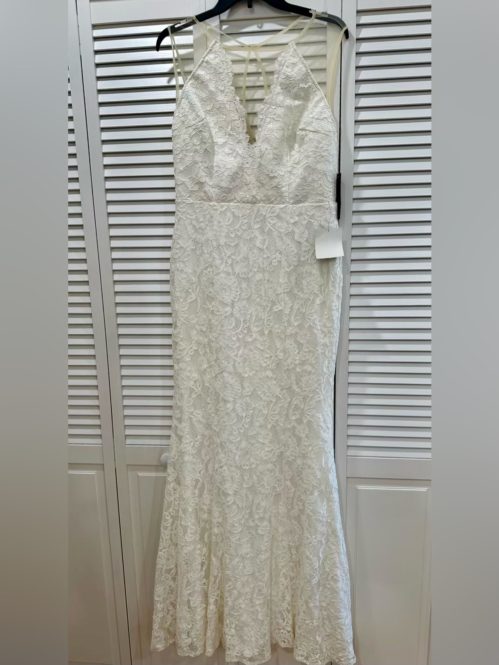 Lulus White Lace Maxi Dress Sleeveless, Size XL NWT V - Neck